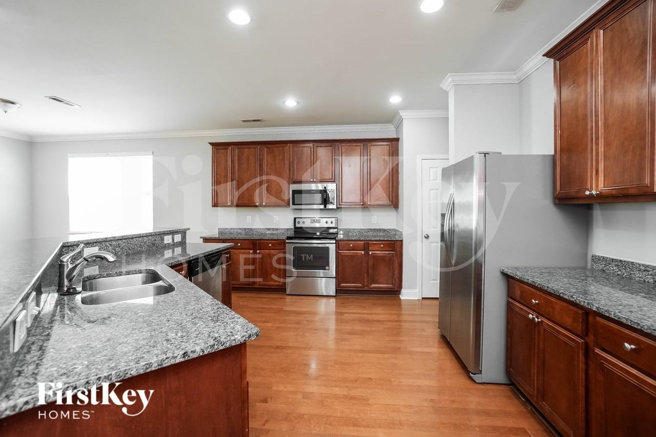 123 Salt Meadow Ln - Photo 7 of 19