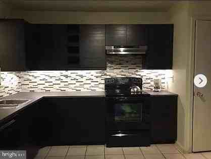 185 Stirling Ct - Photo 2 of 13