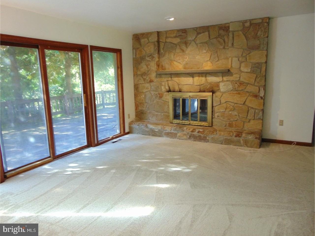 1175 Osborne Rd - Photo 2 of 21