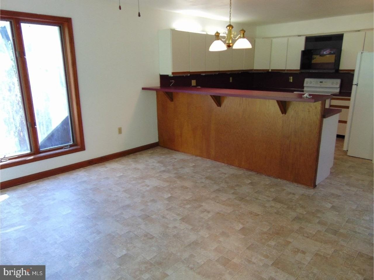 1175 Osborne Rd - Photo 4 of 21