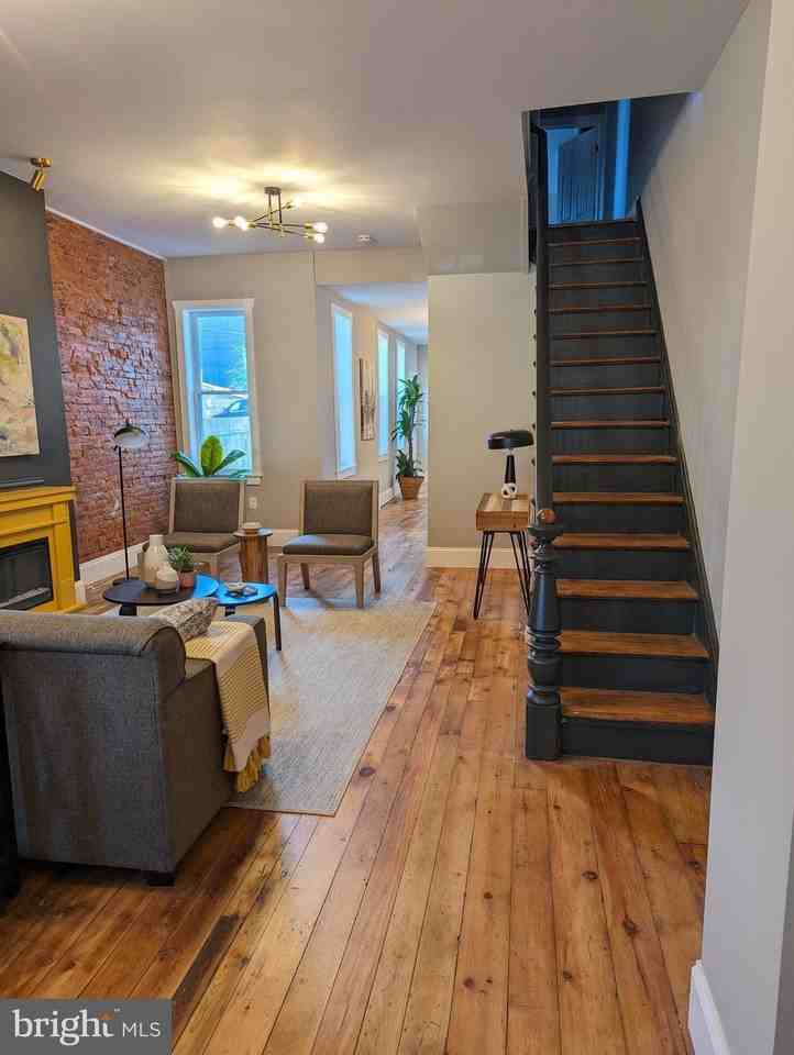 827 N Queen St - Photo 2 of 38