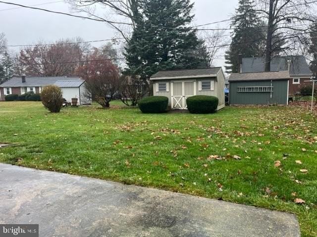 5960 Leebel Rd - Photo 4 of 23