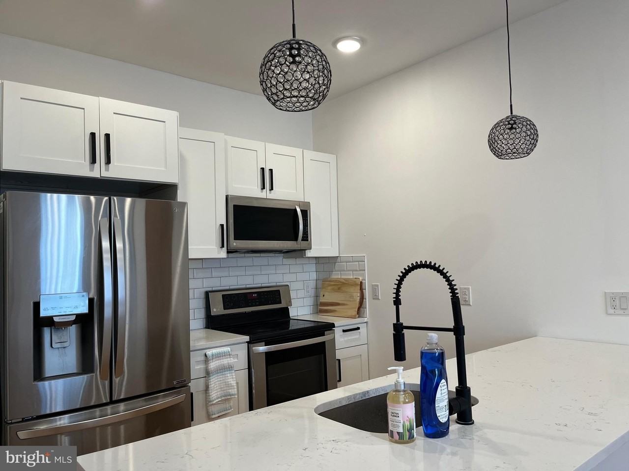 721 N 40th St Unit 2 #2 - Photo 3 of 12