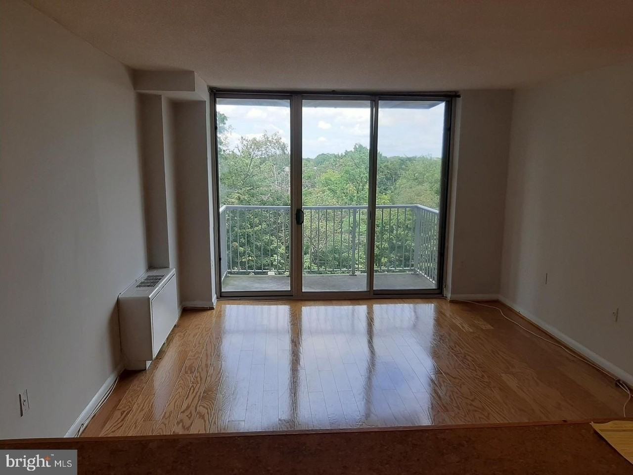 2500 N Van Dorn St Apt 419 #419 - Photo 5 of 24