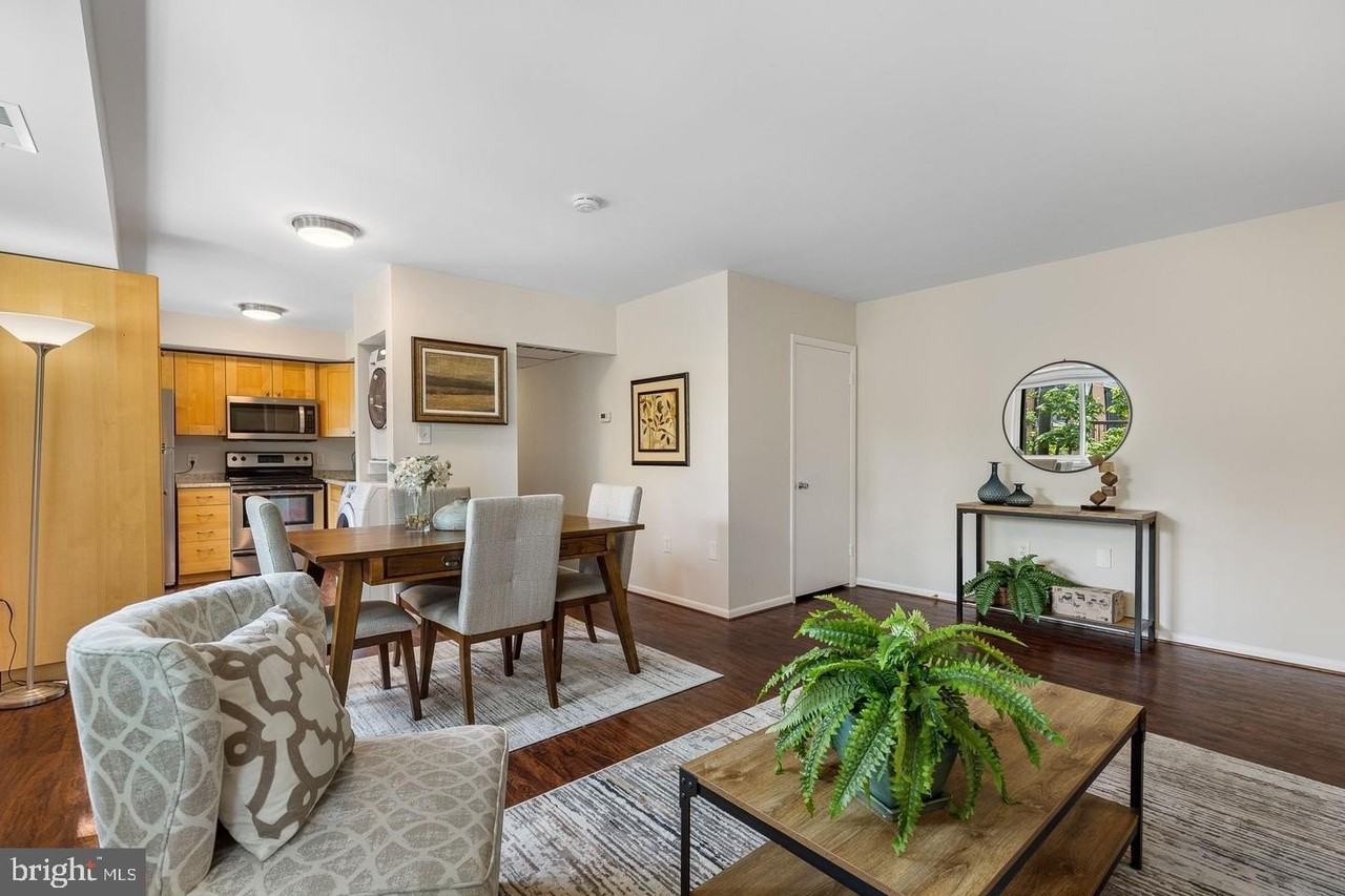 3330 S 28th St Apt 401 #401 - Photo 7 of 21