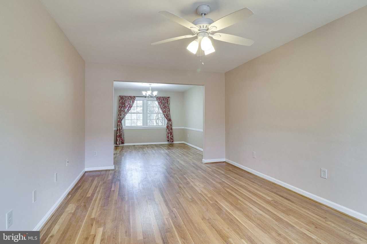 3227 Dunster Ct - Photo 5 of 30