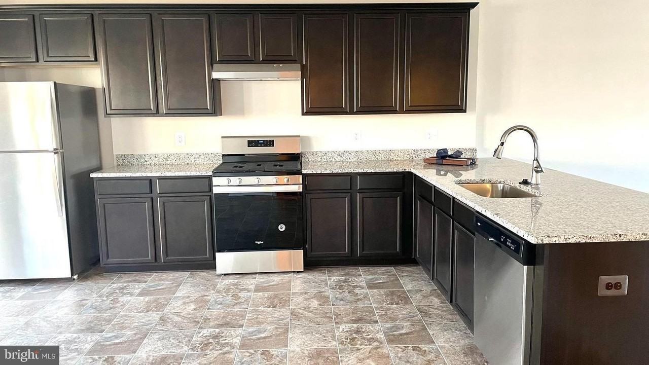 306 Starry Way Dr - Photo 4 of 9