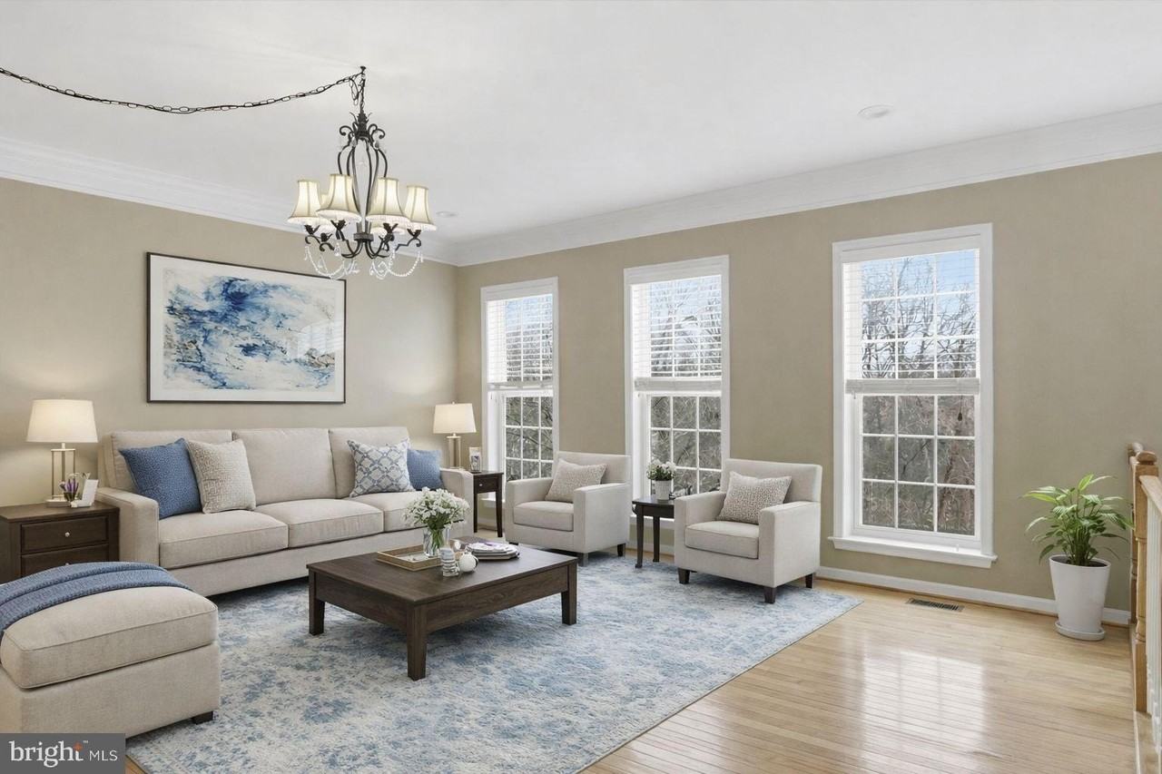 43909 Thorncroft Ter - Photo 4 of 35