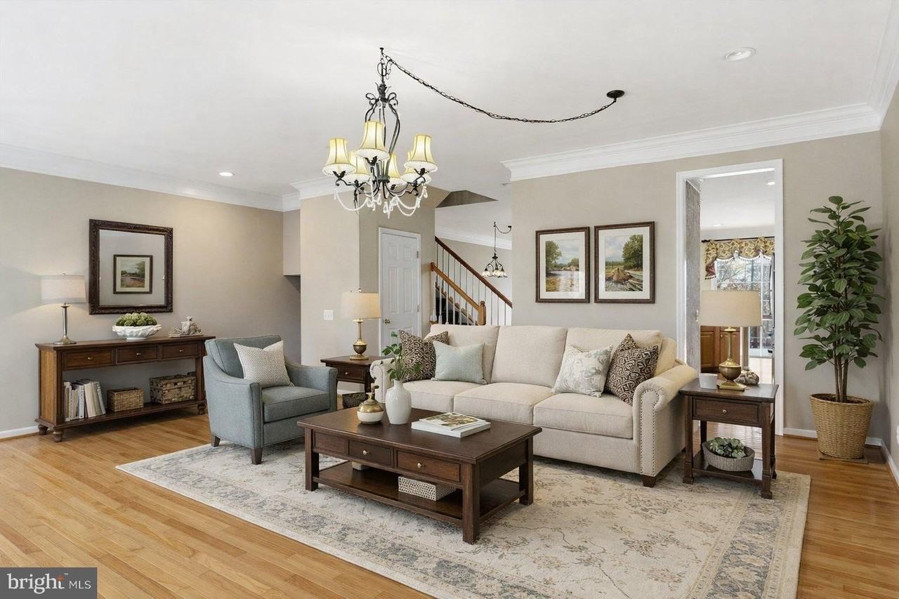 43909 Thorncroft Ter - Photo 5 of 35