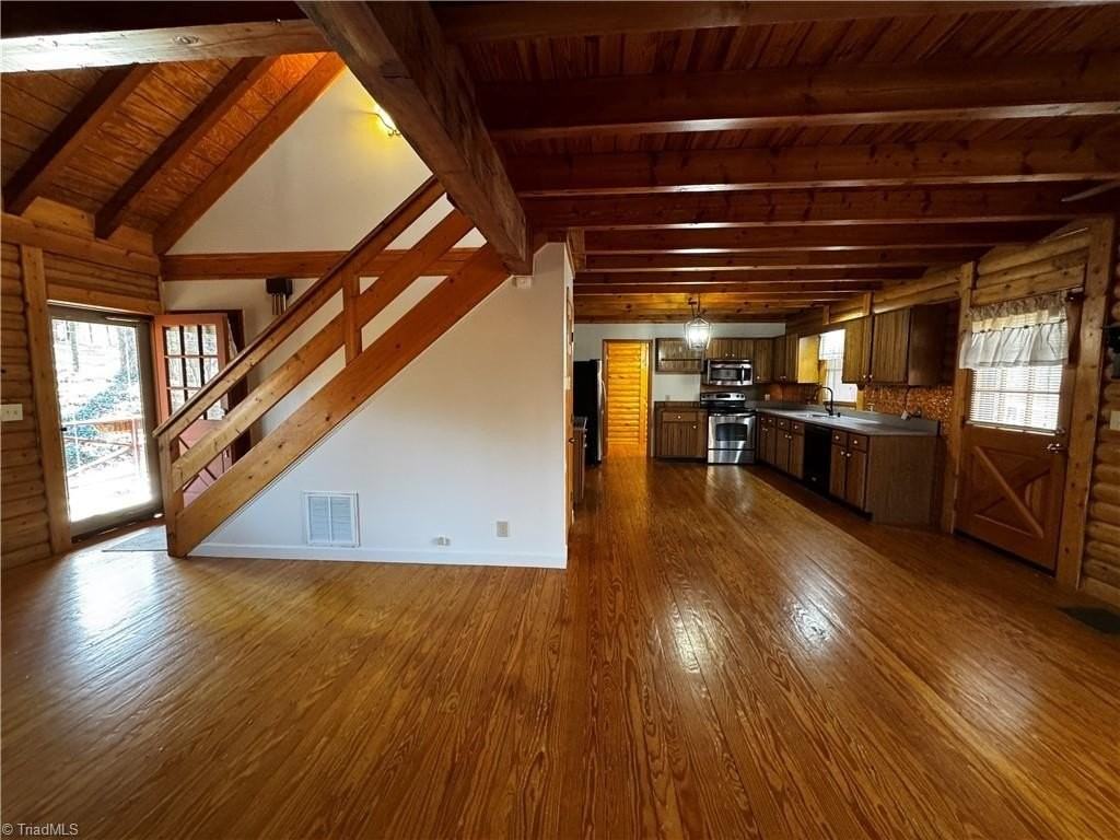 257 Kim St - Photo 5 of 19