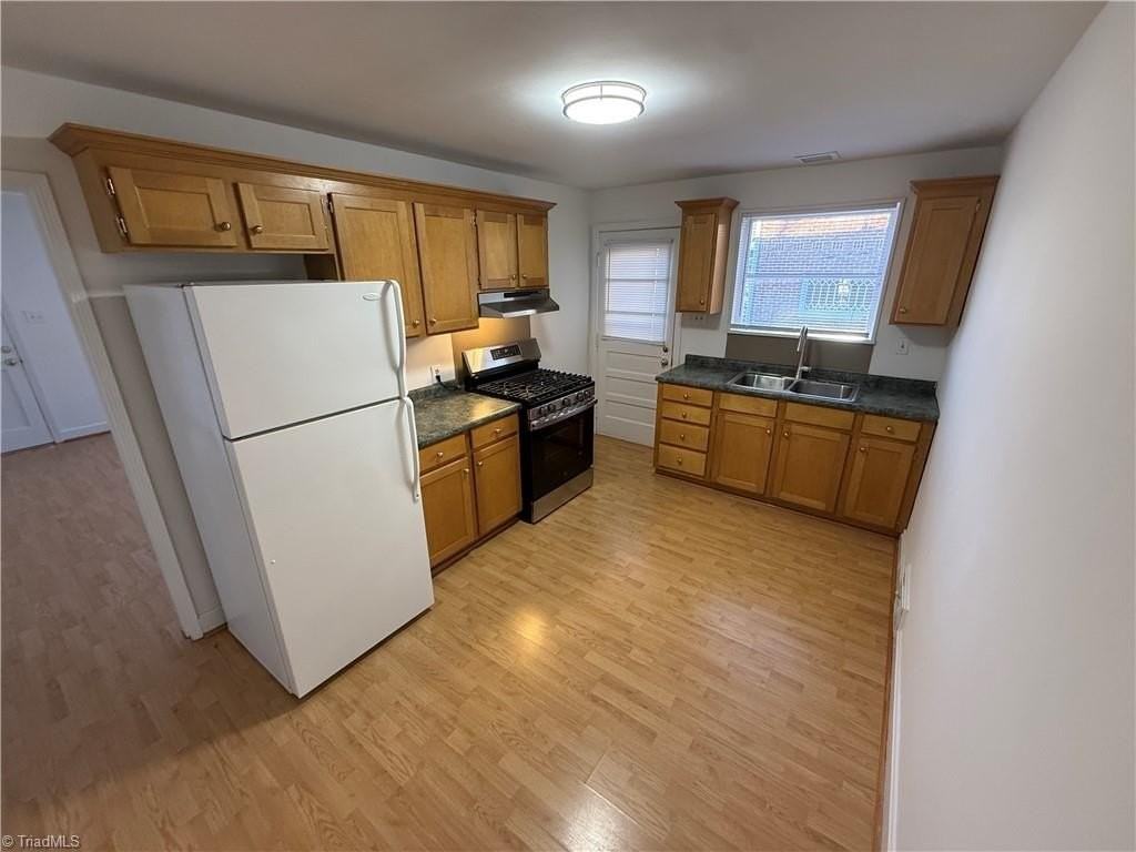 514 W End Blvd - Photo 4 of 8