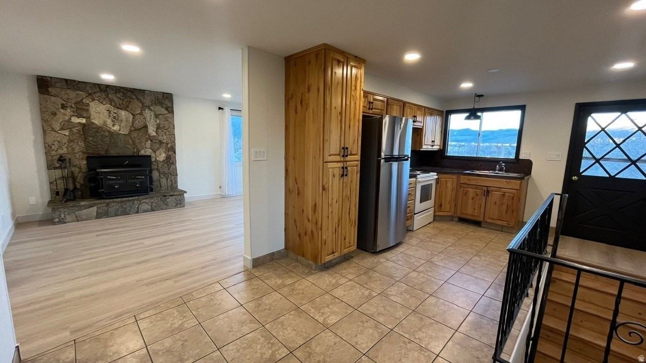 3784 N River Dr - Photo 6 of 22