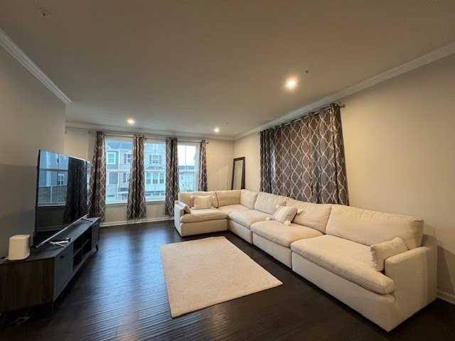 209 Olivia Way - Photo 2 of 34