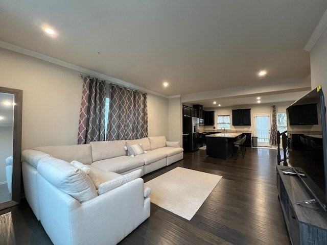 209 Olivia Way - Photo 3 of 34