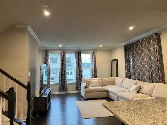 209 Olivia Way - Photo 6 of 34