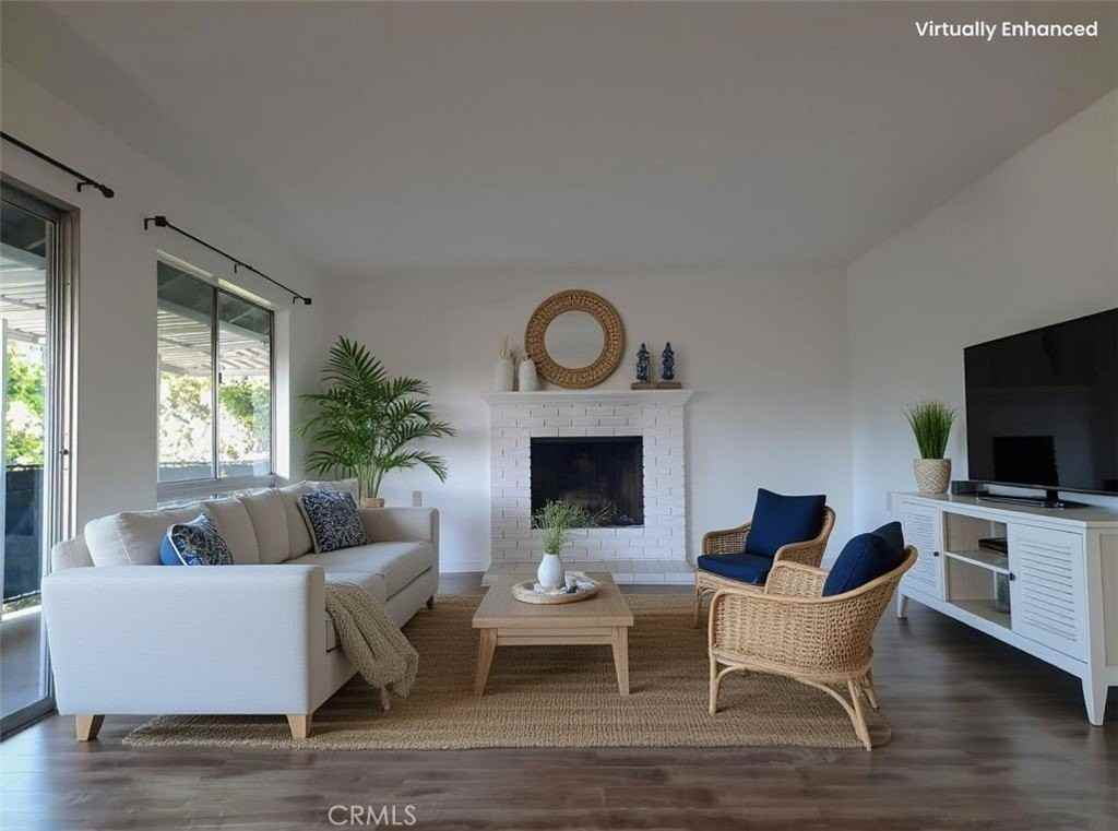 2117 Via Puerta #Q - Photo 2 of 17