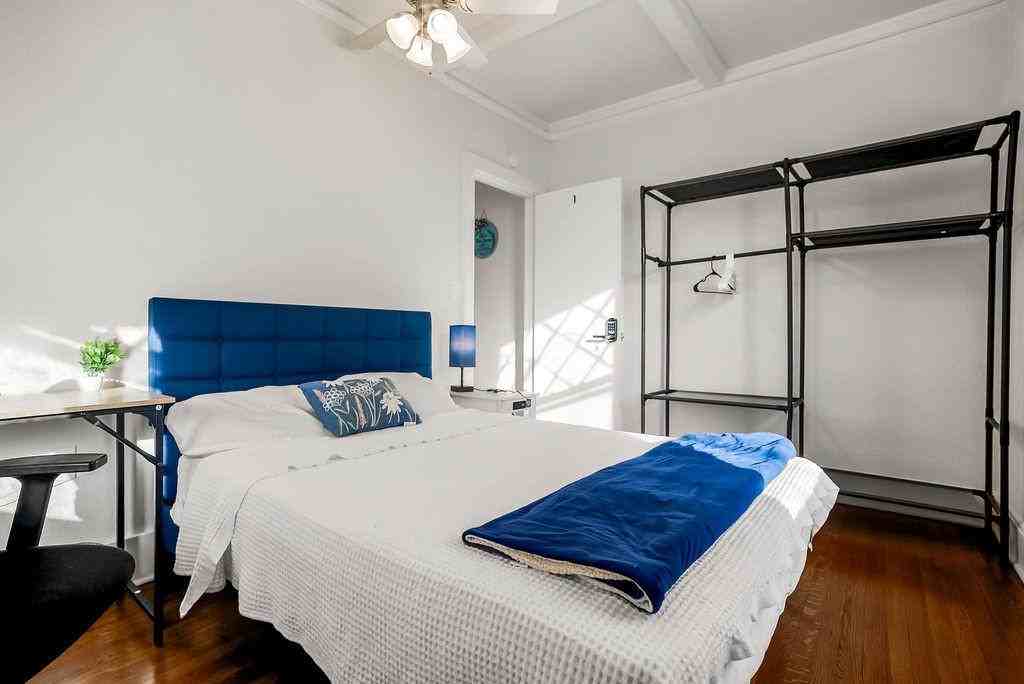 Flora Ave - Photo 2 of 36