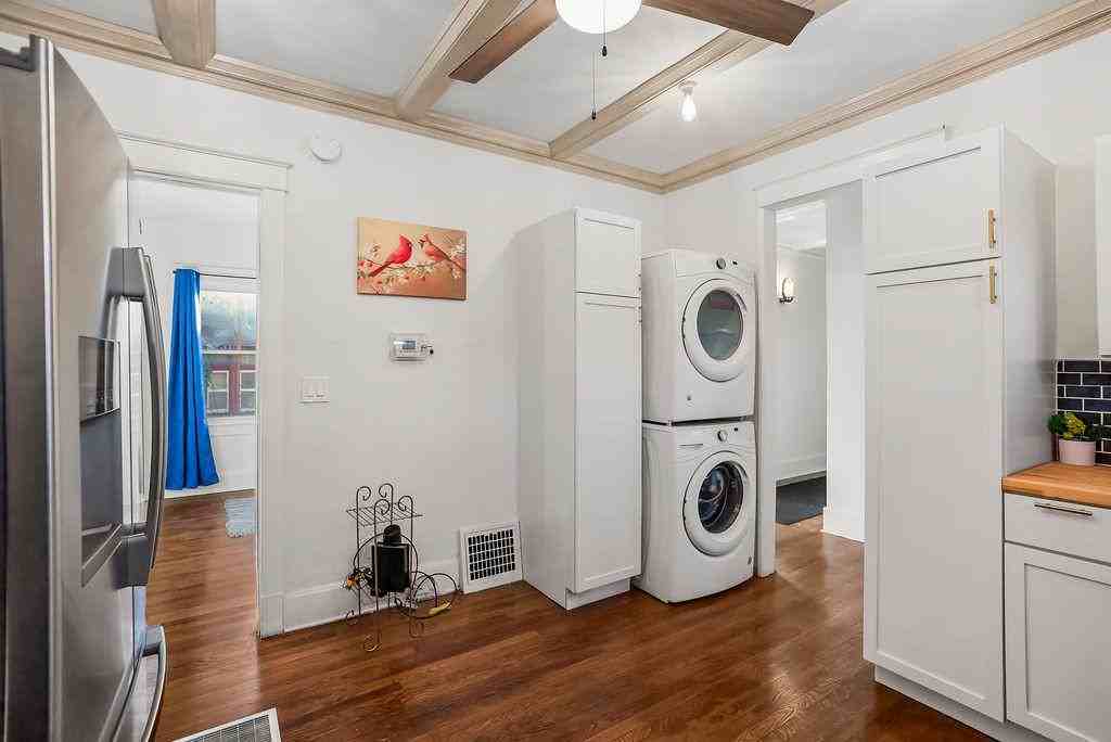 Flora Ave - Photo 5 of 13