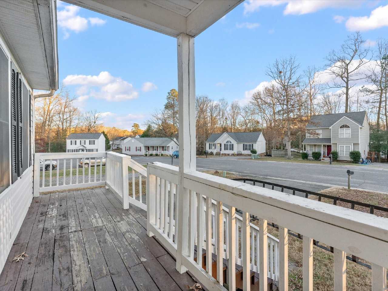 11330 Bailey Woods Dr - Photo 4 of 41