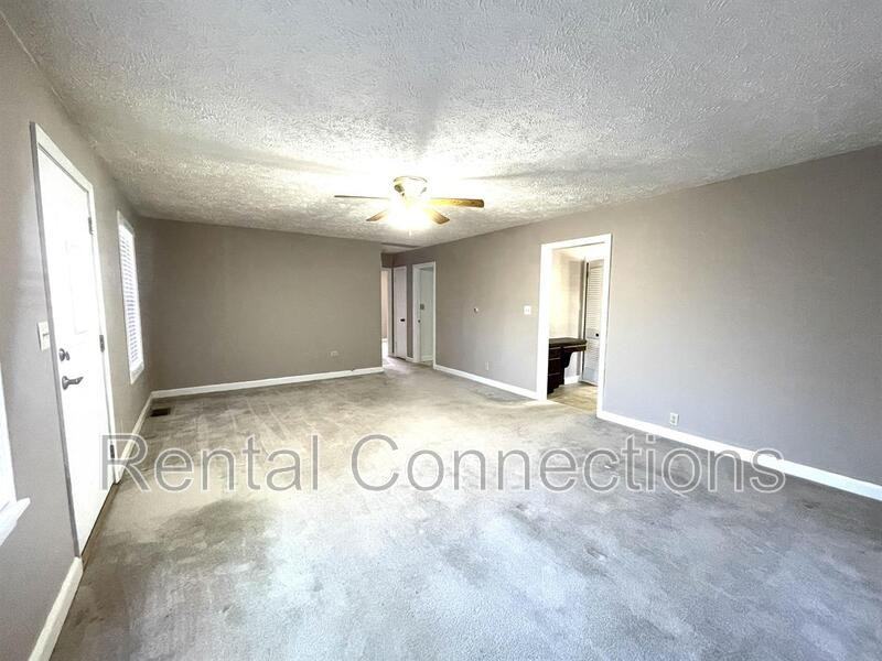 604 S Carbon St - Photo 2 of 13