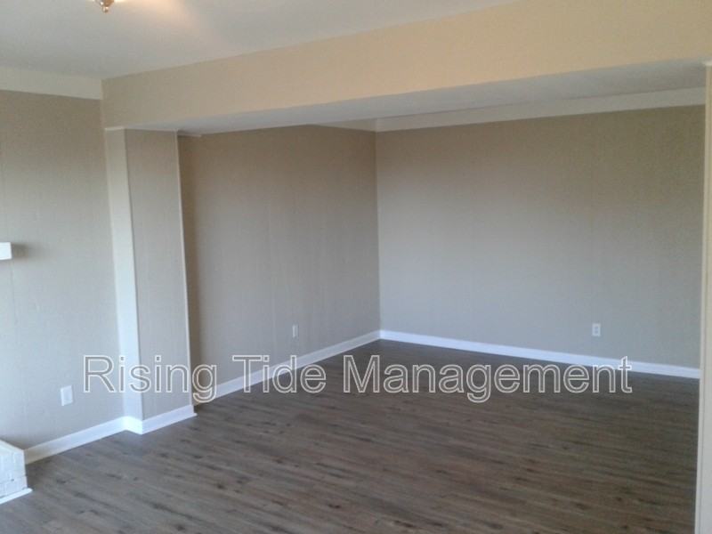 8905 Valley Hill Dr - Photo 2 of 39