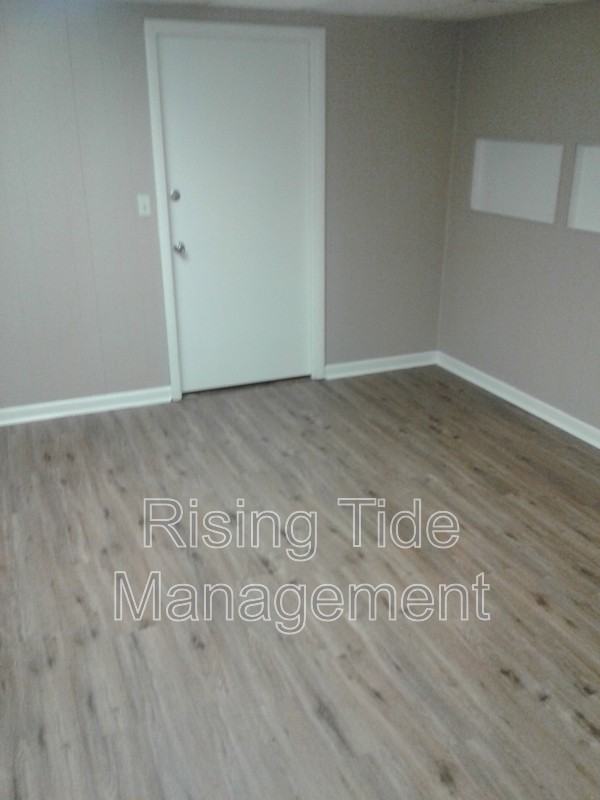 8905 Valley Hill Dr - Photo 3 of 39