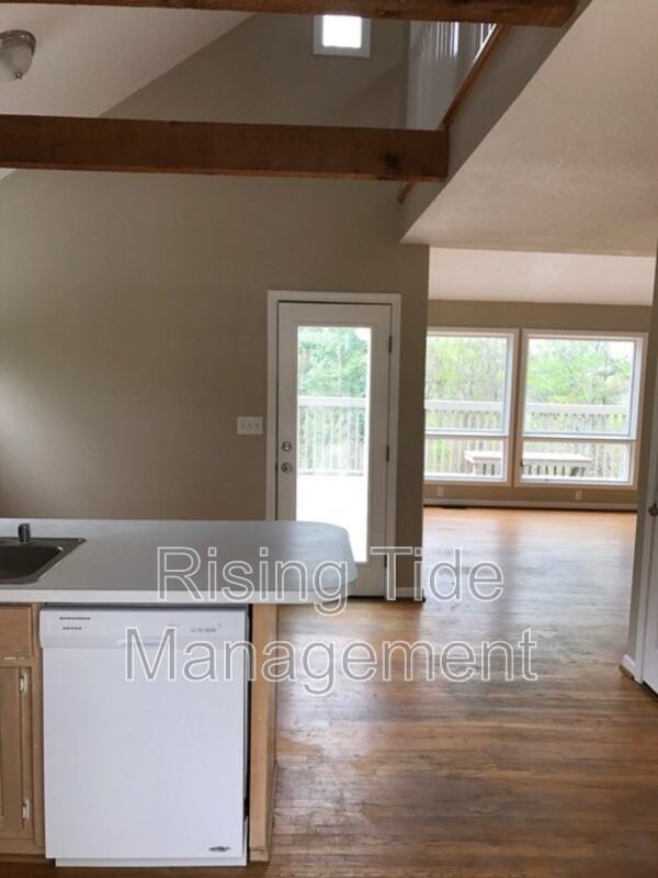 2208 Mountain View Rd - Photo 7 of 16