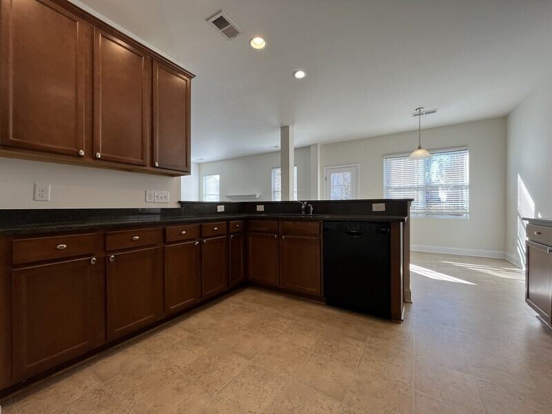 11907 Carolina Blossom Ln - Photo 4 of 20