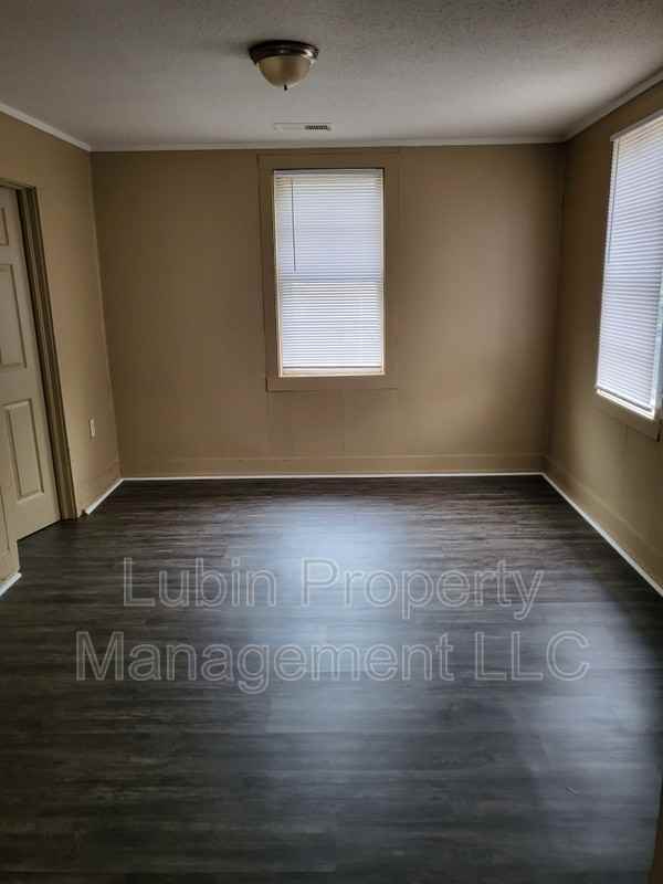 1527 Cella St - Photo 3 of 9