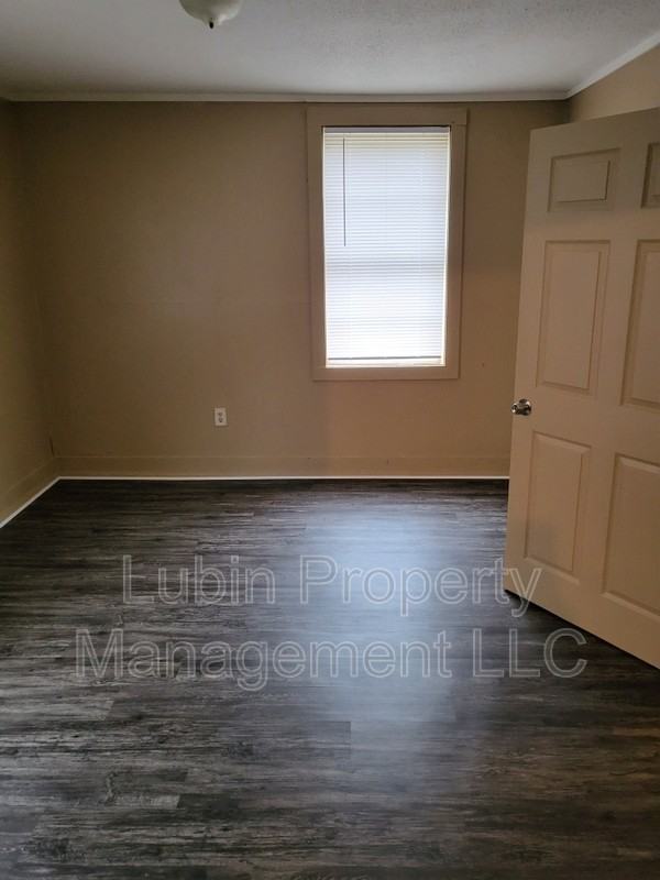 1527 Cella St - Photo 5 of 9