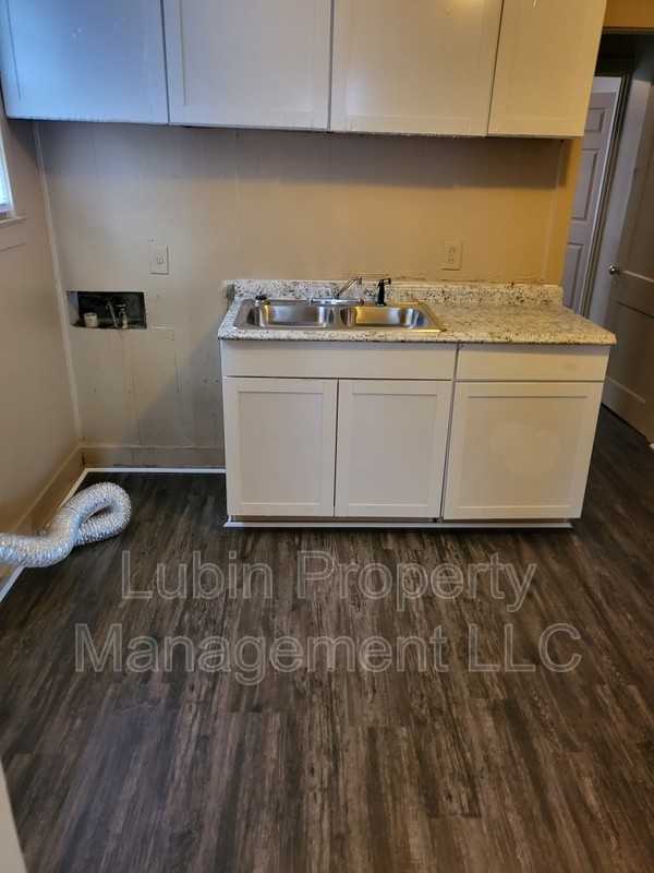 1527 Cella St - Photo 7 of 9