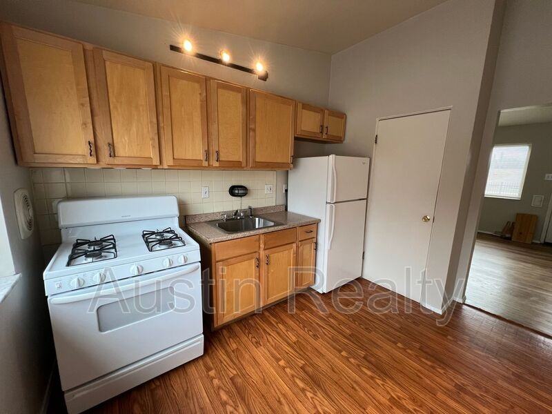 9005 Olive Blvd #B - Photo 2 of 8