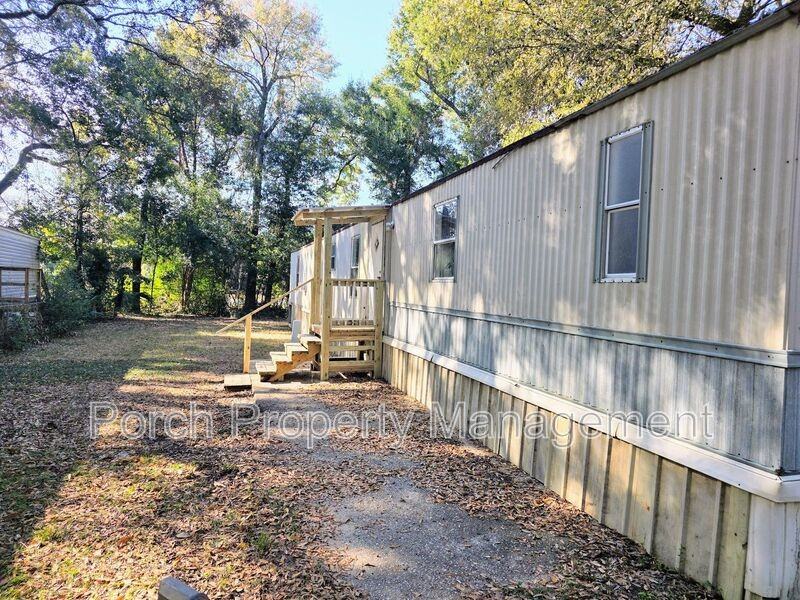 12 Anne Cir - Photo 2 of 21