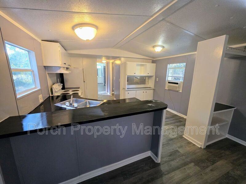 12 Anne Cir - Photo 4 of 21