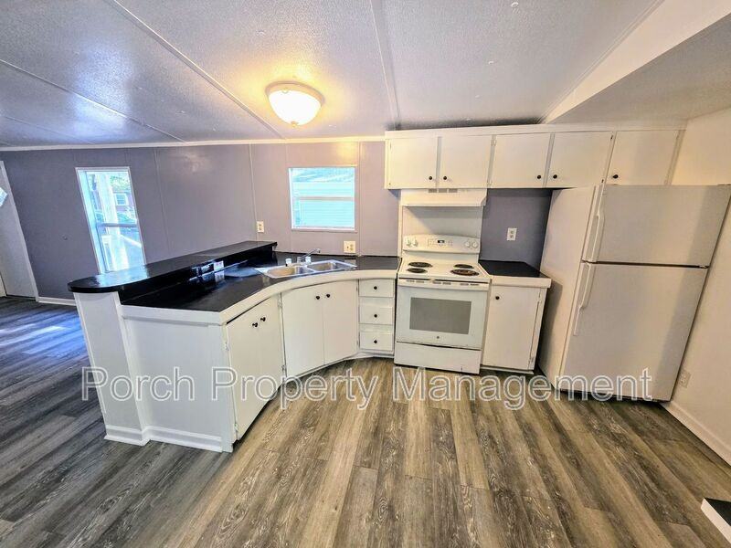 12 Anne Cir - Photo 6 of 21