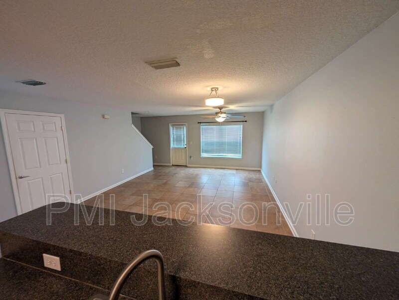 1048 N Black Cherry Dr - Photo 6 of 25