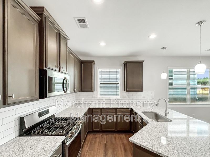 6 Ashborne Ln - Photo 5 of 26