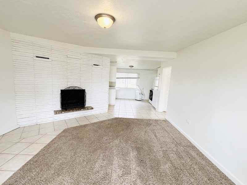 13413 Minuteman Dr - Photo 2 of 27