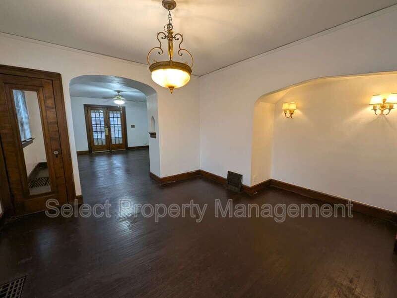 4111 S Calhoun St - Photo 6 of 21