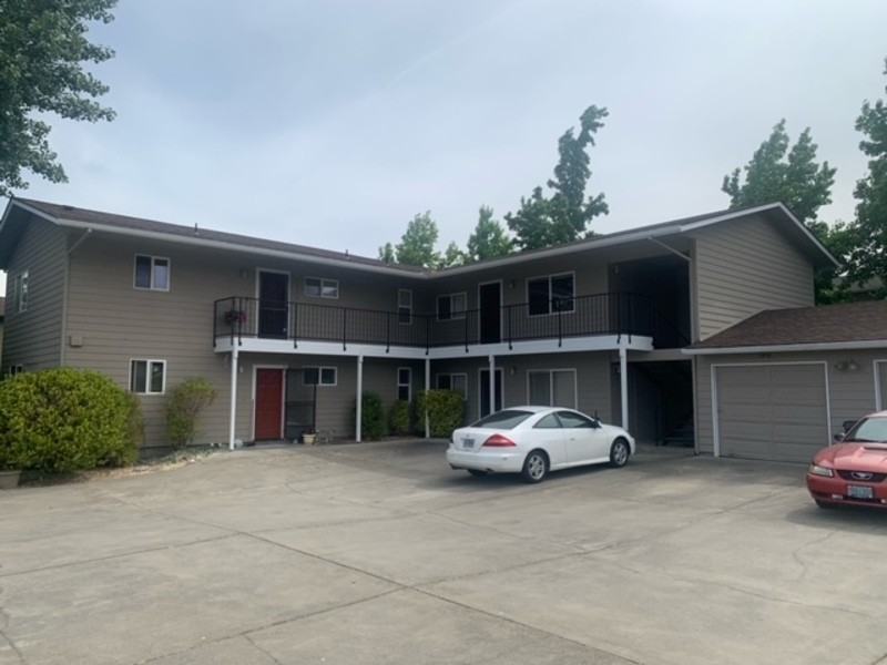 1852 Medart Ln - Photo 2 of 19