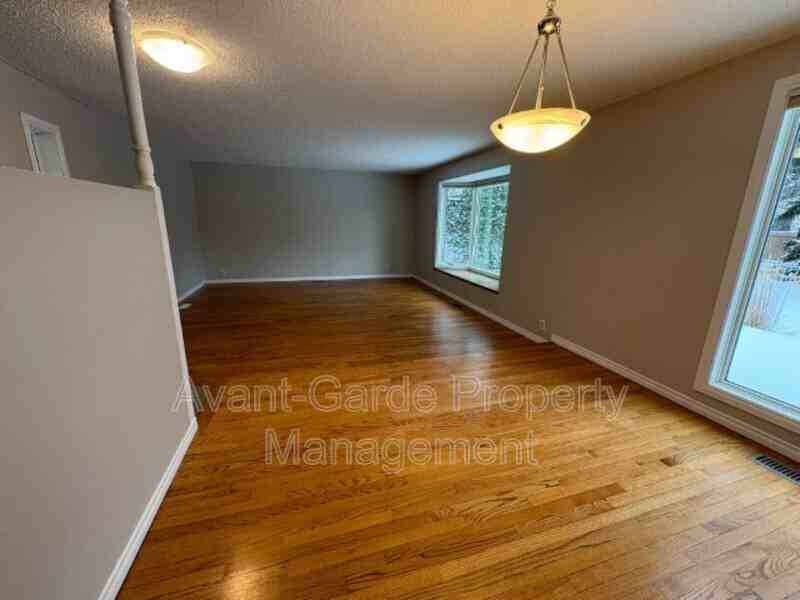 7614 149 St Nw - Photo 3 of 30