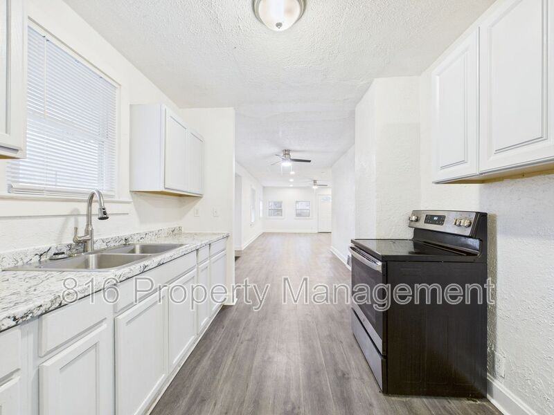 1513 Rowland Ave - Photo 6 of 28