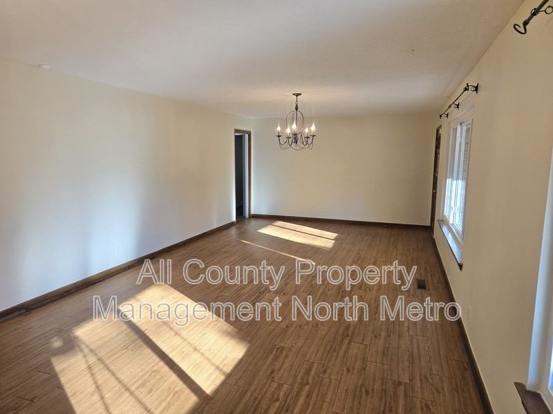 2367 Graysville Rd - Photo 5 of 32