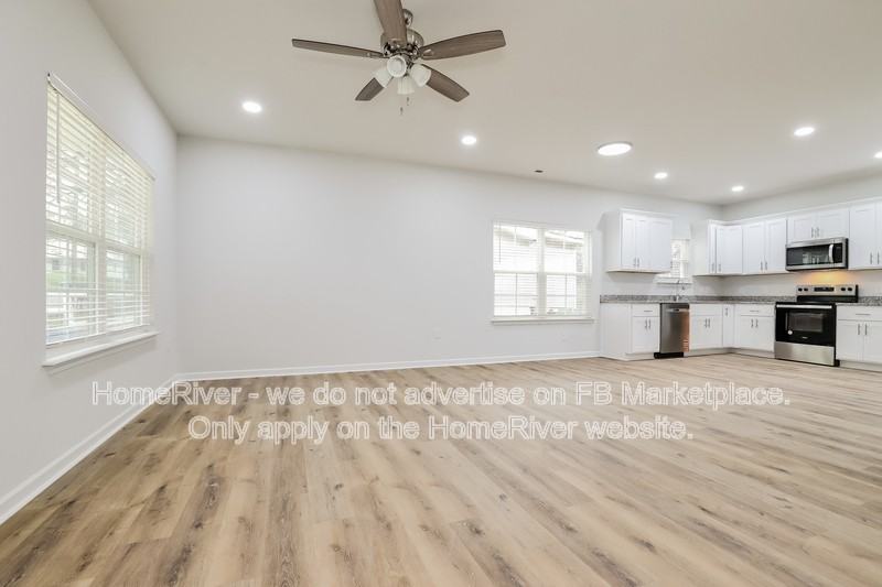 1821 N Dunleith Ave - Photo 3 of 19