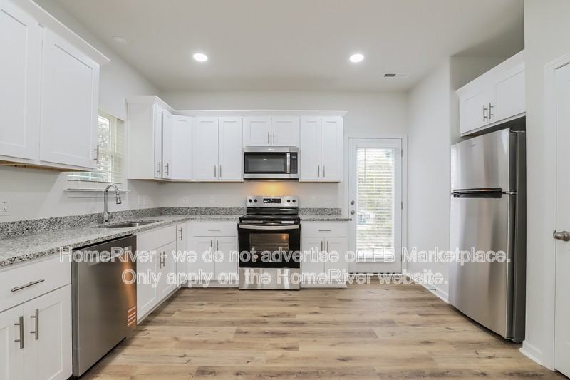 1821 N Dunleith Ave - Photo 7 of 19