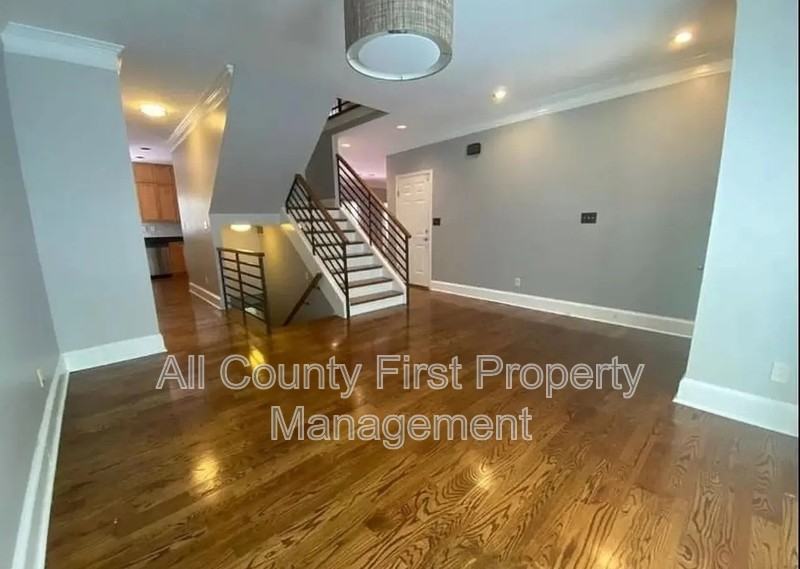 1242 Wildcliff Pkwy Ne - Photo 3 of 16