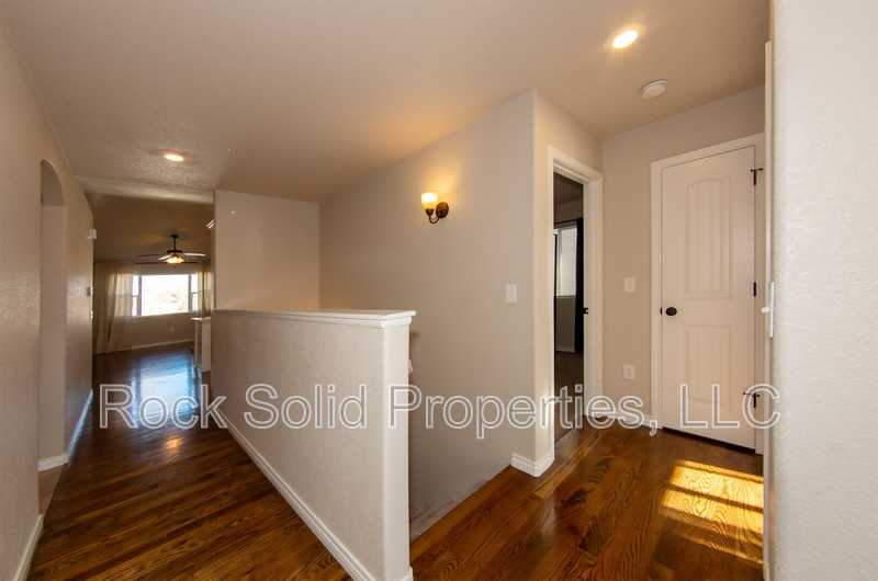3618 Woodhaven Dr - Photo 3 of 35