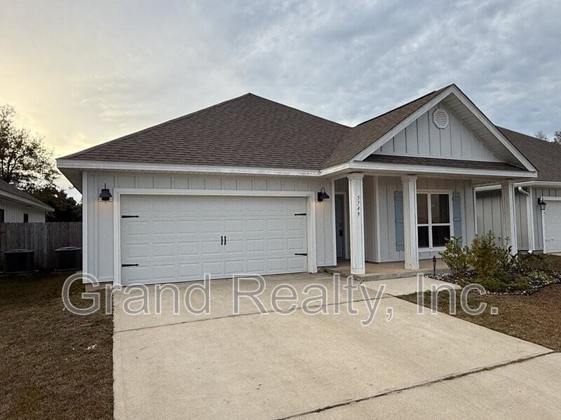 5749 Danbury Blvd - Photo 2 of 27