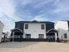 featured image of 30 Beverly Hills Dr