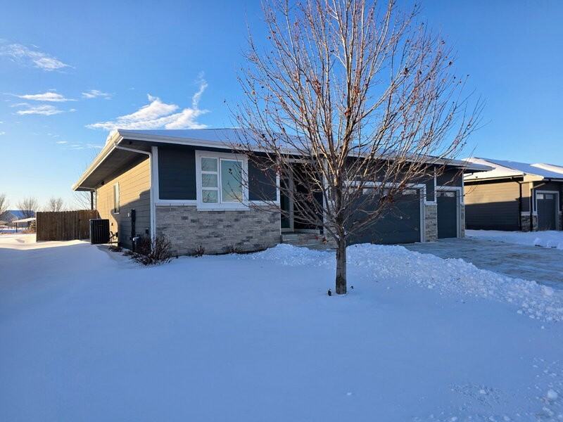 482 Ne Westgate Dr - Photo 2 of 40